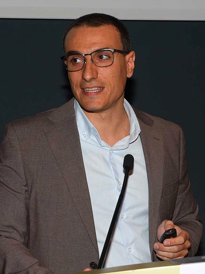 Il dott. Gianpiero Antenori durante un intervento formativo